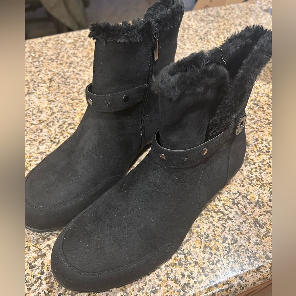 Black fur trimmed ankle boots